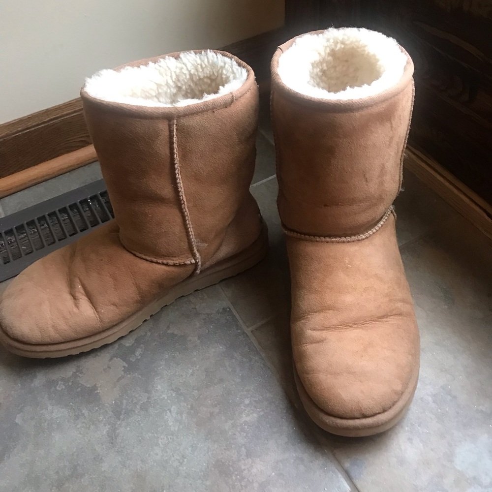 Uggs! - Picture 2 of 3